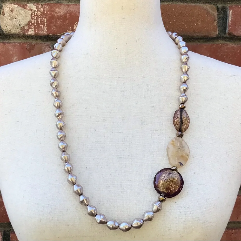 Chico's Beaded Statement Necklace Neutral Single Strand Faux Pearls Classic - Picture 9 of 9